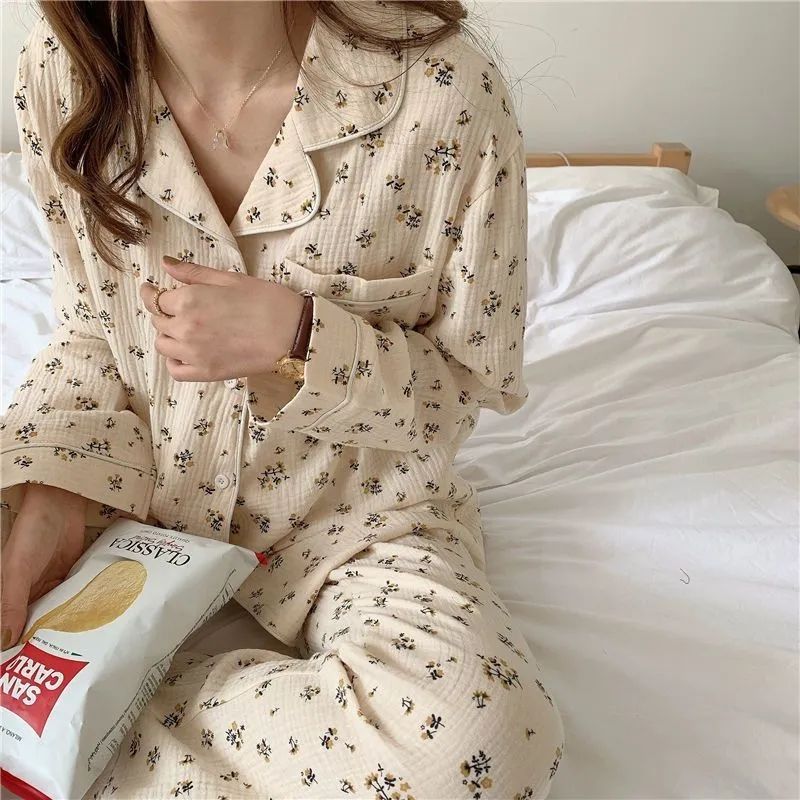 Baby gauze pajamas women's spring and autumn Korean version of ins long-sleeved cardigan small floral sweet home service two-piece suit