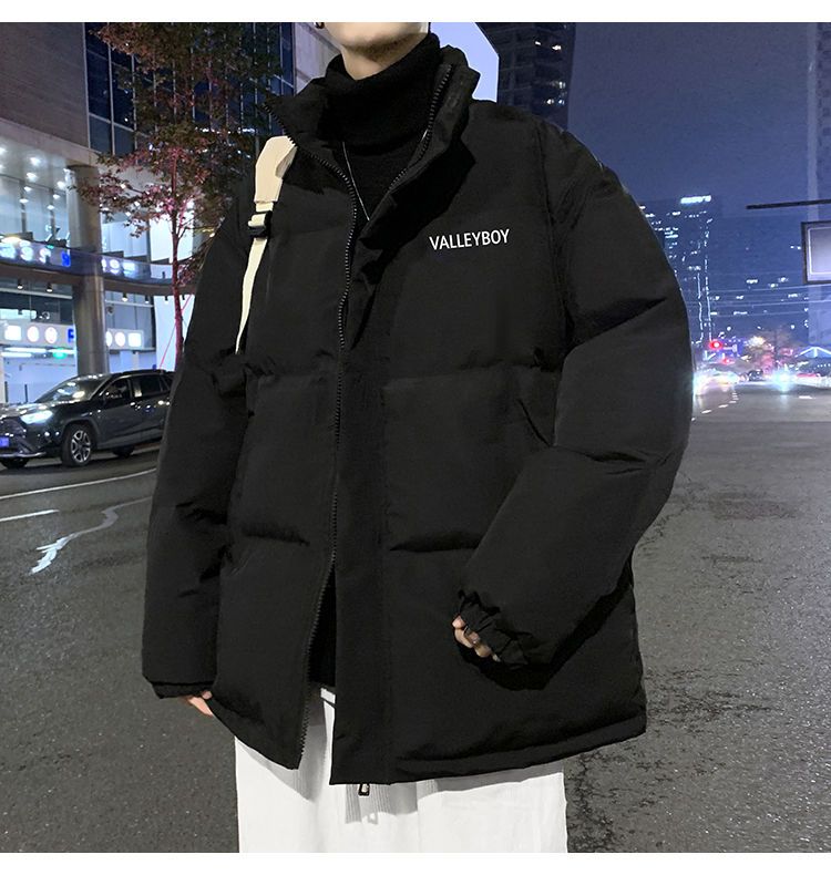 Miesten untuvapuuvillamuotiin talvitrendi on uusi laukku ja paksuuntunut lämmin leipätakki vuodelle 2023_voghion.com