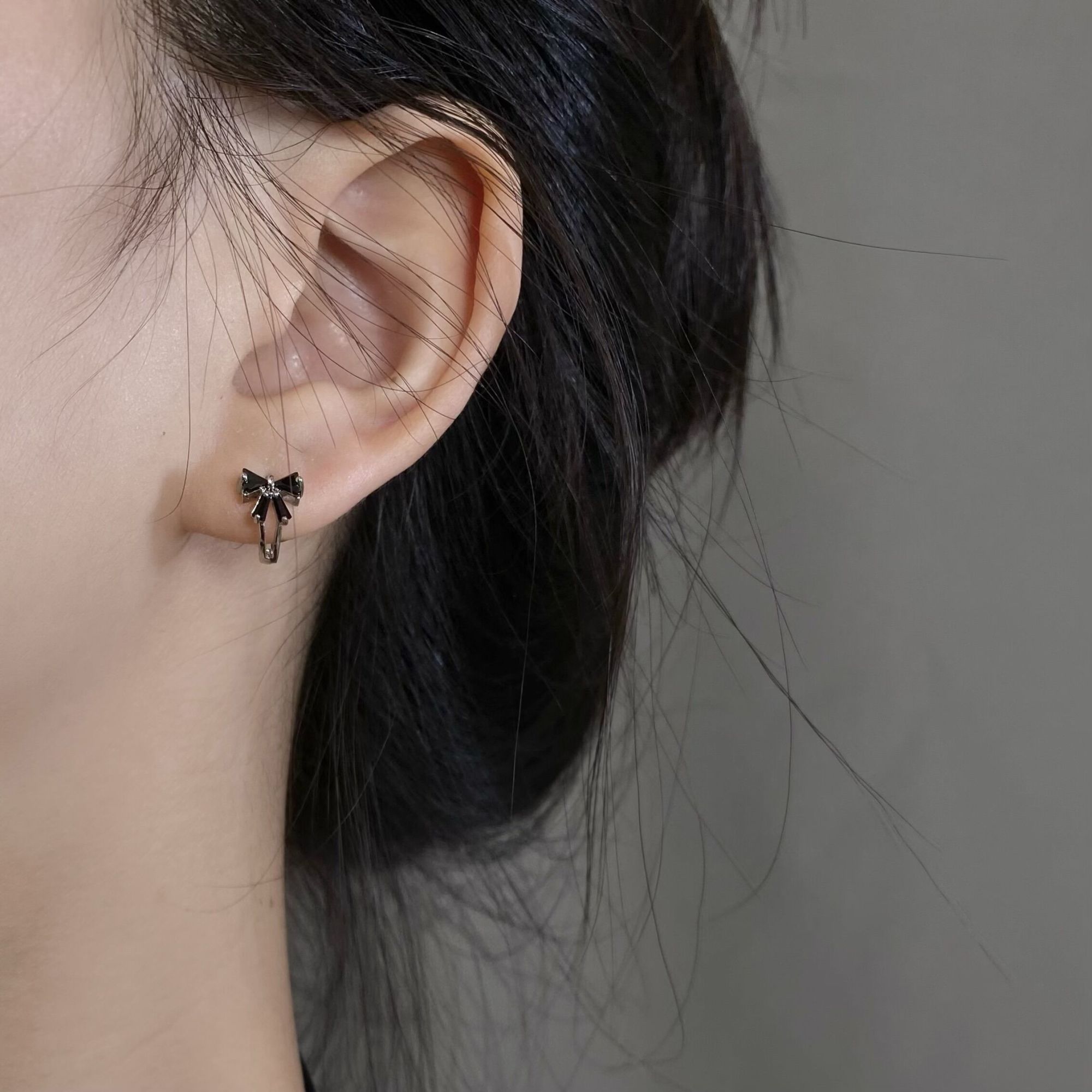 黑锆石蝴蝶结耳扣女小众设计高级感耳环2022年新款高级感轻奢耳饰