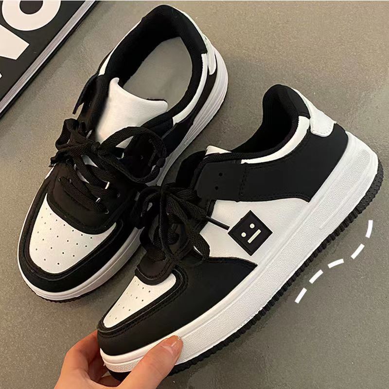 Original explosion modified women's shoes, small white shoes, women's Japanese Hong Kong wind board shoes, casual and versatile ins small black shoes, street style trendy shoes