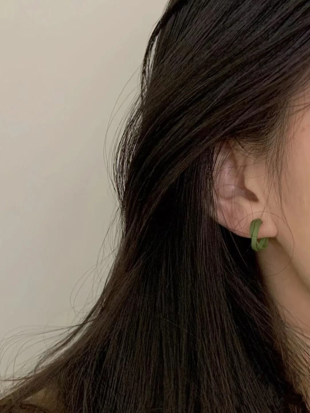 简约小巧绿色c形耳钉女百搭韩国气质耳圈耳环森系高级大气耳饰潮