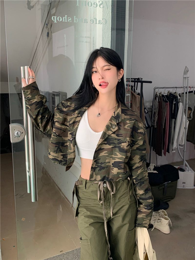 American retro sweet and cool design sense camouflage small jacket female spring hot girl short tooling jacket chic top