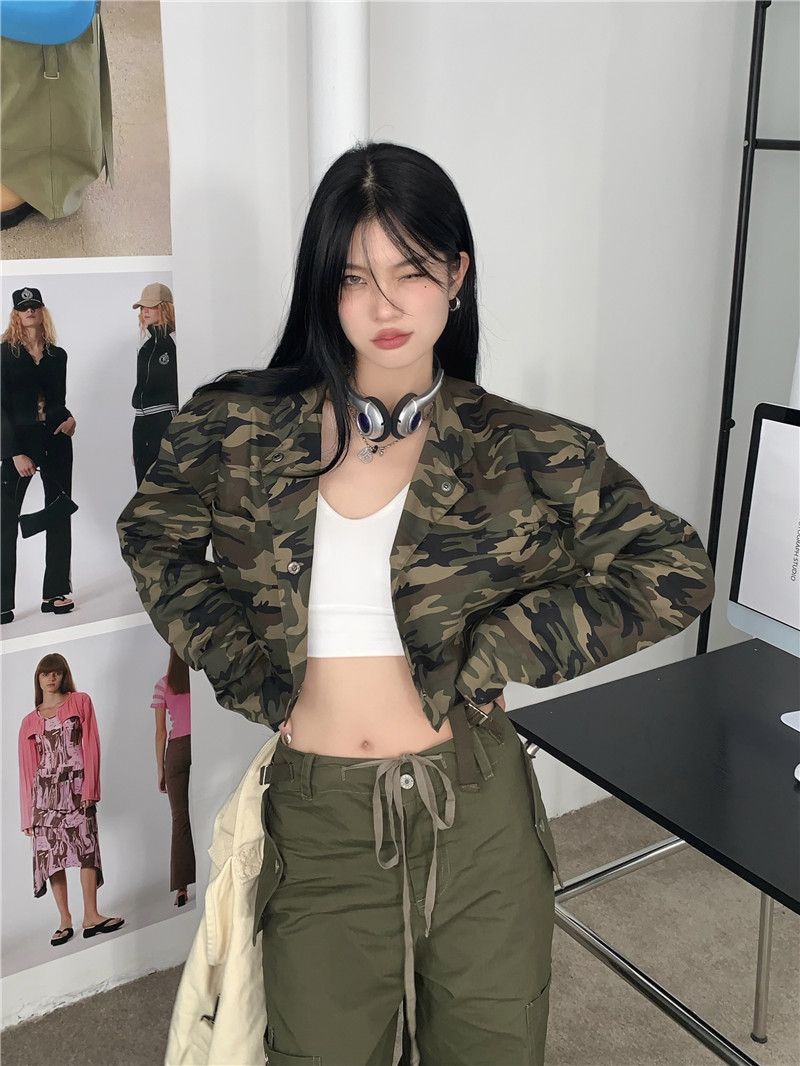 American retro sweet and cool design sense camouflage small jacket female spring hot girl short tooling jacket chic top