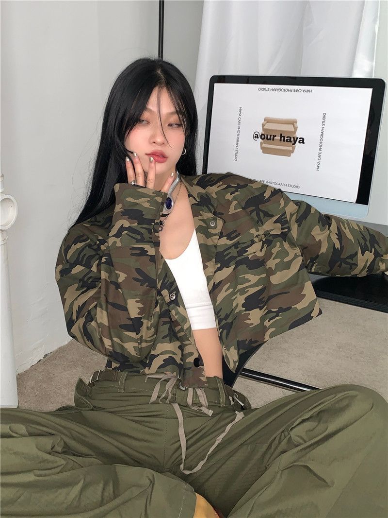 American retro sweet and cool design sense camouflage small jacket female spring hot girl short tooling jacket chic top