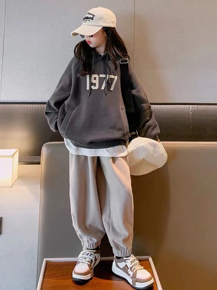 女童連帽衛衣秋冬裝2023新款兒童洋氣寬鬆加絨中大童休閒褲套裝