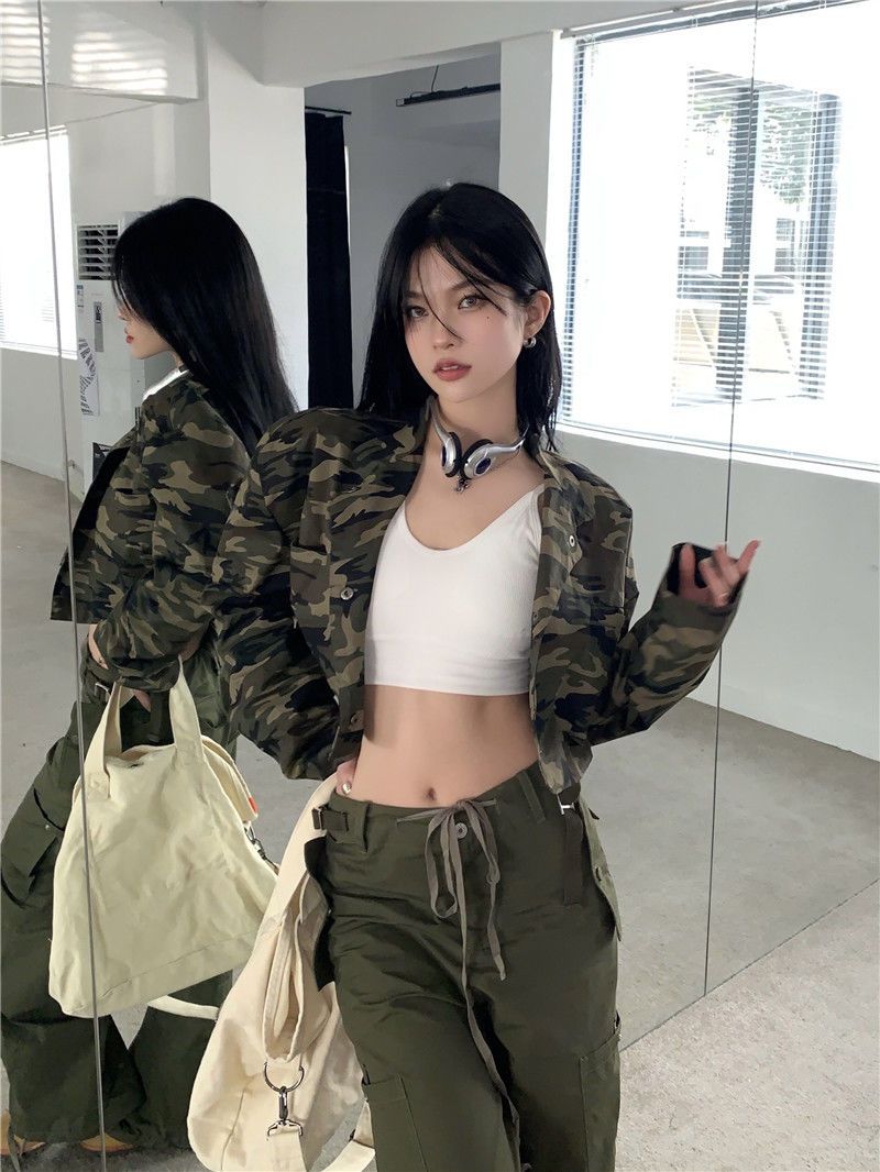 American retro sweet and cool design sense camouflage small jacket female spring hot girl short tooling jacket chic top