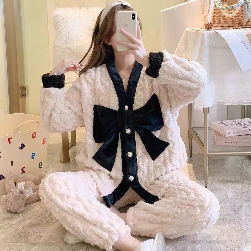 Coral fleece pajamas women's autumn and winter  new women's long-sleeved plus velvet thick cute cartoon flannel home clothes