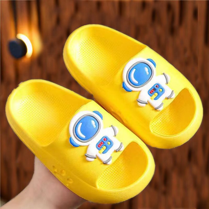 [Buy one get one free] Children's slippers women's indoor waterproof non-slip girls' slippers soft stepping on shit feeling summer new