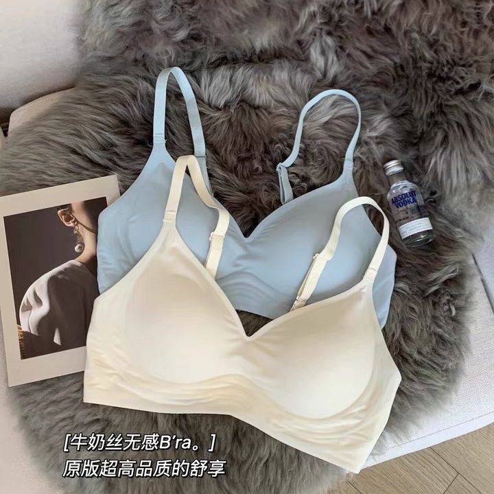 無痕無鋼圈內衣女聚攏大胸顯小收副乳防下垂文胸夏薄光面運動內衣