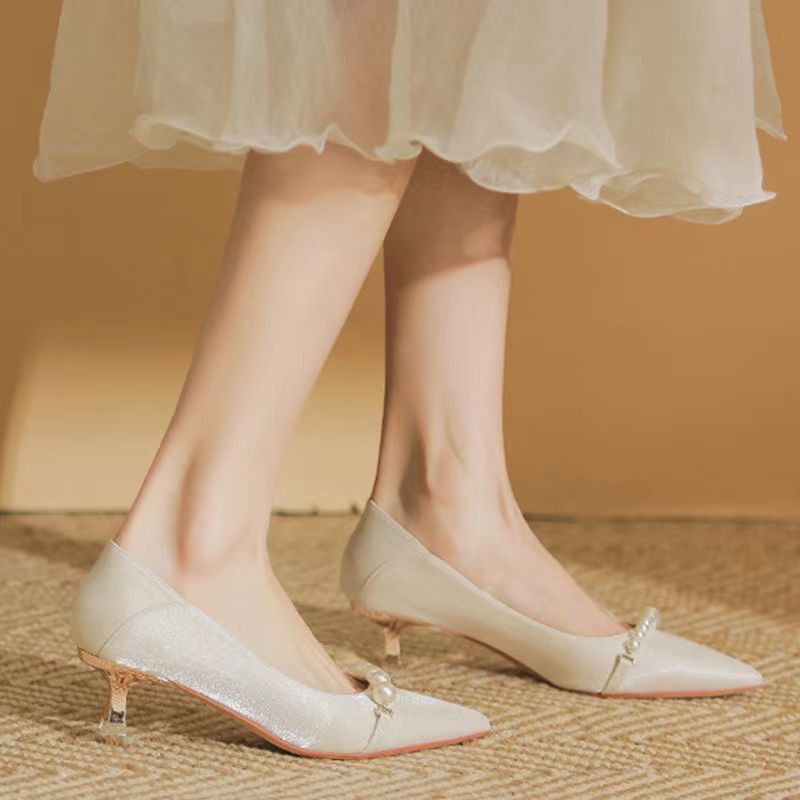 法式小众设计感气质高跟鞋日常可穿伴娘新娘婚鞋单鞋女细跟小猫跟