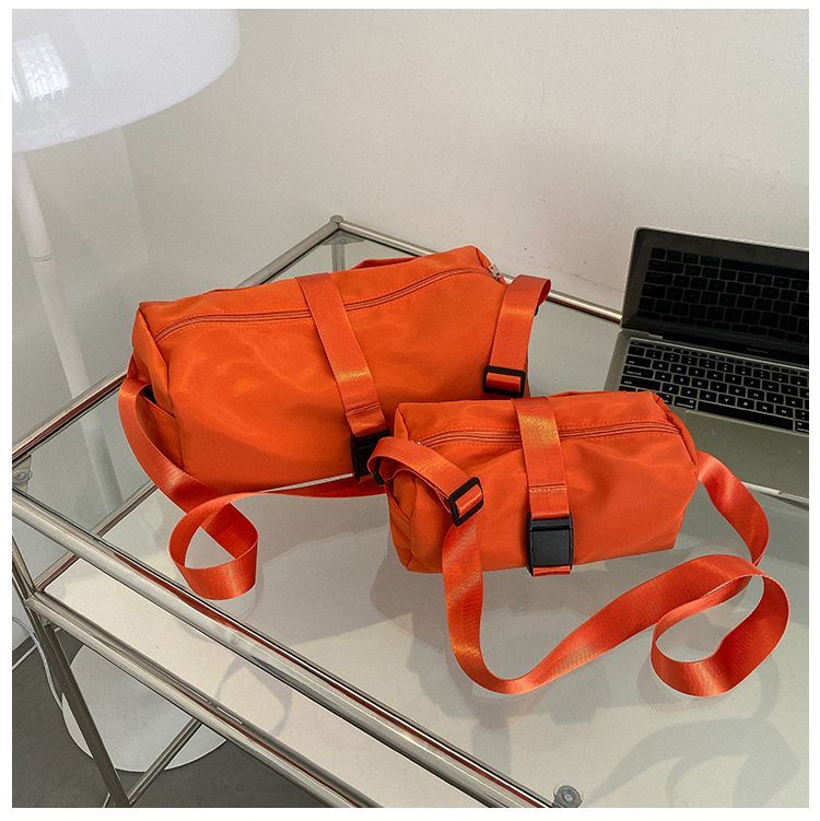 Sports Gym Bag Waterproof Toast Bag Large Capacity Casual Red Oxford Cloth Single Shoulder Messenger Duffel Bag Travel