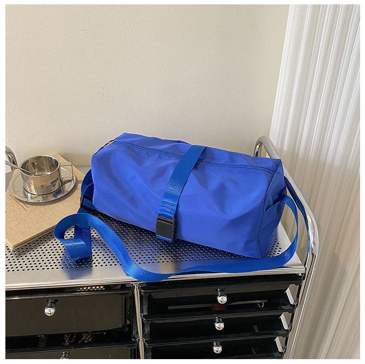 Sports Gym Bag Waterproof Toast Bag Large Capacity Casual Red Oxford Cloth Single Shoulder Messenger Duffel Bag Travel