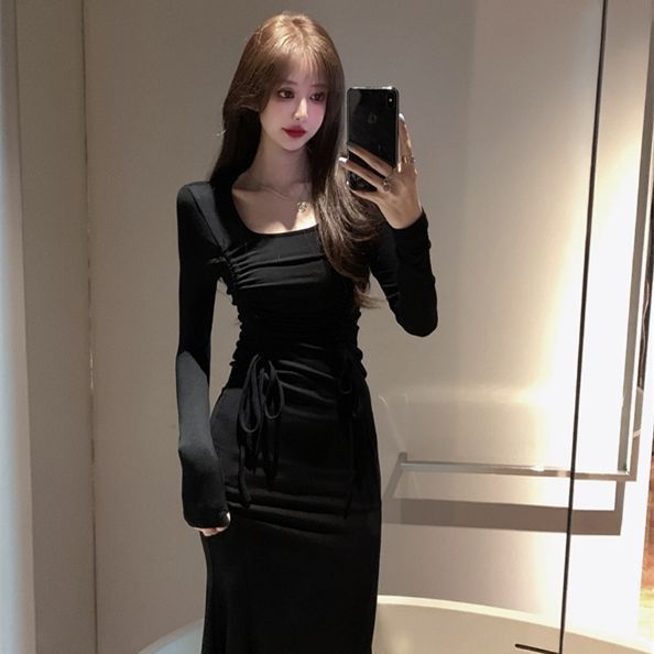 甜辣连衣裙2022年春季新款法式气质修身显瘦黑色长款鱼尾裙子女装