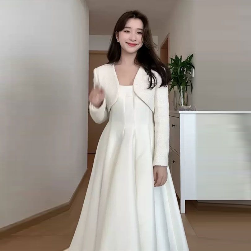 High-end white dress women's autumn clothing 2022 new temperament celebrity suspender skirt small fragrant wind suit autumn