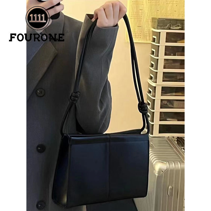 Minority design simple cold wind armpit bag women's small square bag texture ins Korean fashion