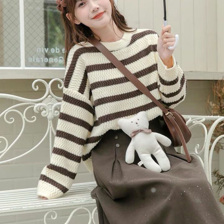 Striped sweater women's autumn and winter  new Korean style gentle and versatile loose and lazy small short knitted sweater