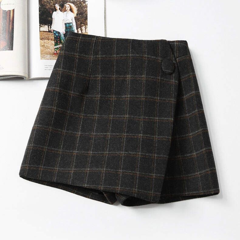 Woolen shorts women's autumn and winter high waist new style shorts skirt plaid skirt skirt winter with boots