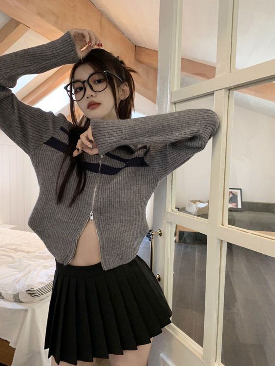 秋季韩版女毛衣纯欲小众设计感学院风宽松立领修身拉链针织衫上衣