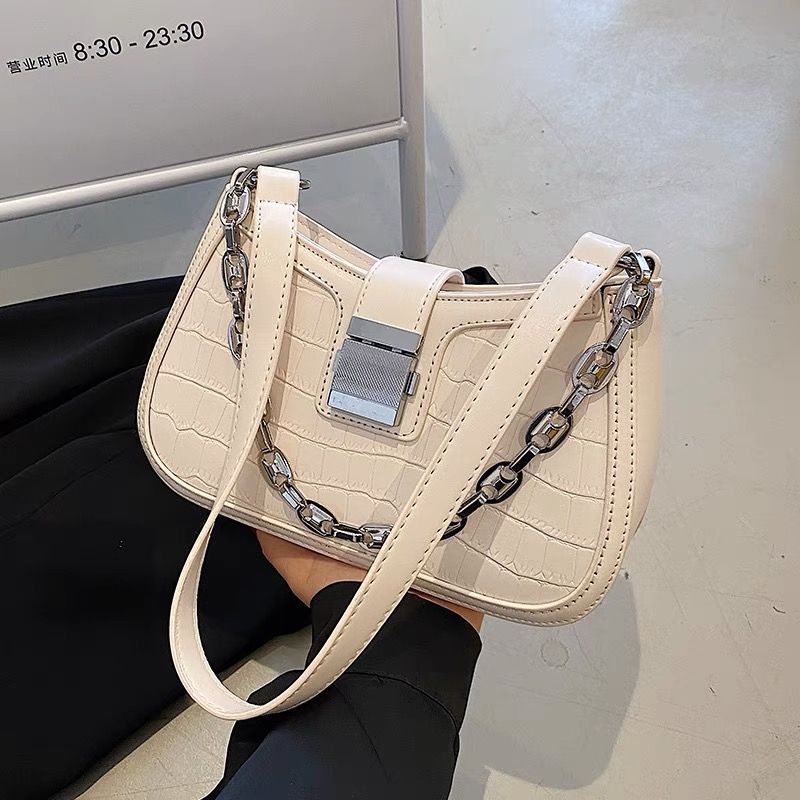 Niche design bag for women 2023 new armpit bag for female students, versatile commuting and playing, single shoulder crossbody bag