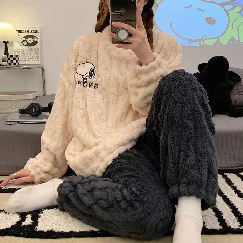 Coral fleece pajamas women's autumn and winter plus velvet thickened long-sleeved net red students cute flannel home service suit