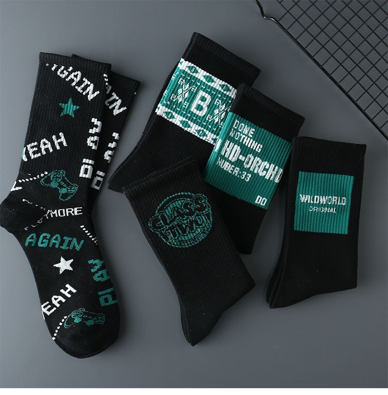 Socks for male students, sports socks, autumn versatile black mid length insets, moisture and odor resistant basketball_voghion.com