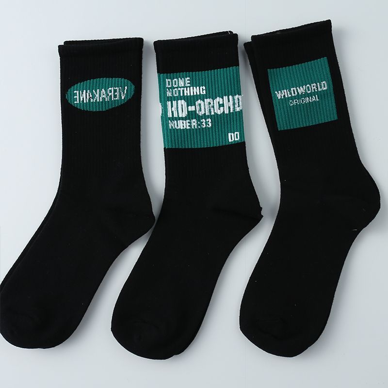 Strumpor för manliga studenter, idrottsstrumpor, höstens mångsidiga svarta mellanlängda inlägg, fukt- och luktbeständig basketboll_voghion.com