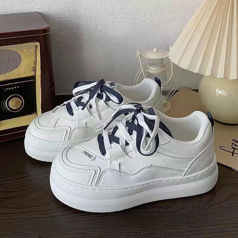 Ins trendy all-match Japanese soft girl casual big-toed shoes women 2023 spring new high-value small white shoes women