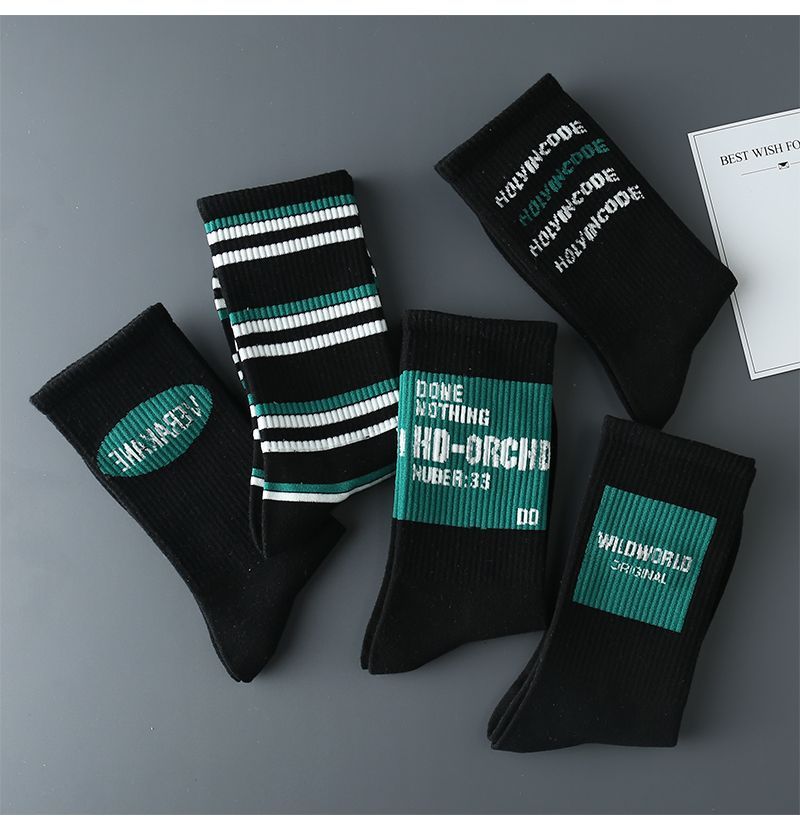 Socks for male students, sports socks, autumn versatile black mid length insets, moisture and odor resistant basketball_voghion.com