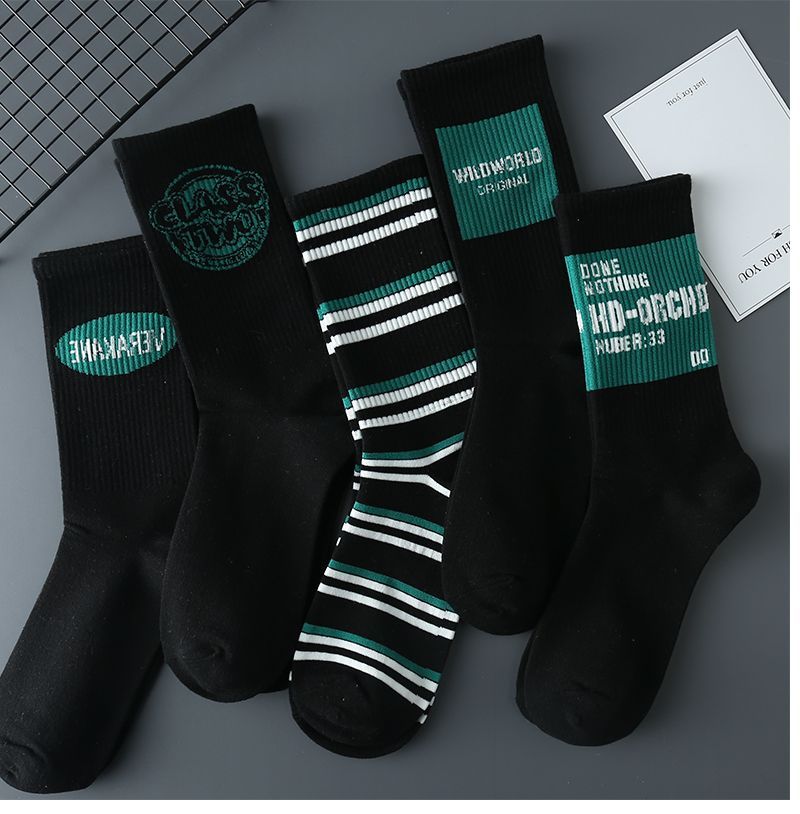 Socks for male students, sports socks, autumn versatile black mid length insets, moisture and odor resistant basketball_voghion.com