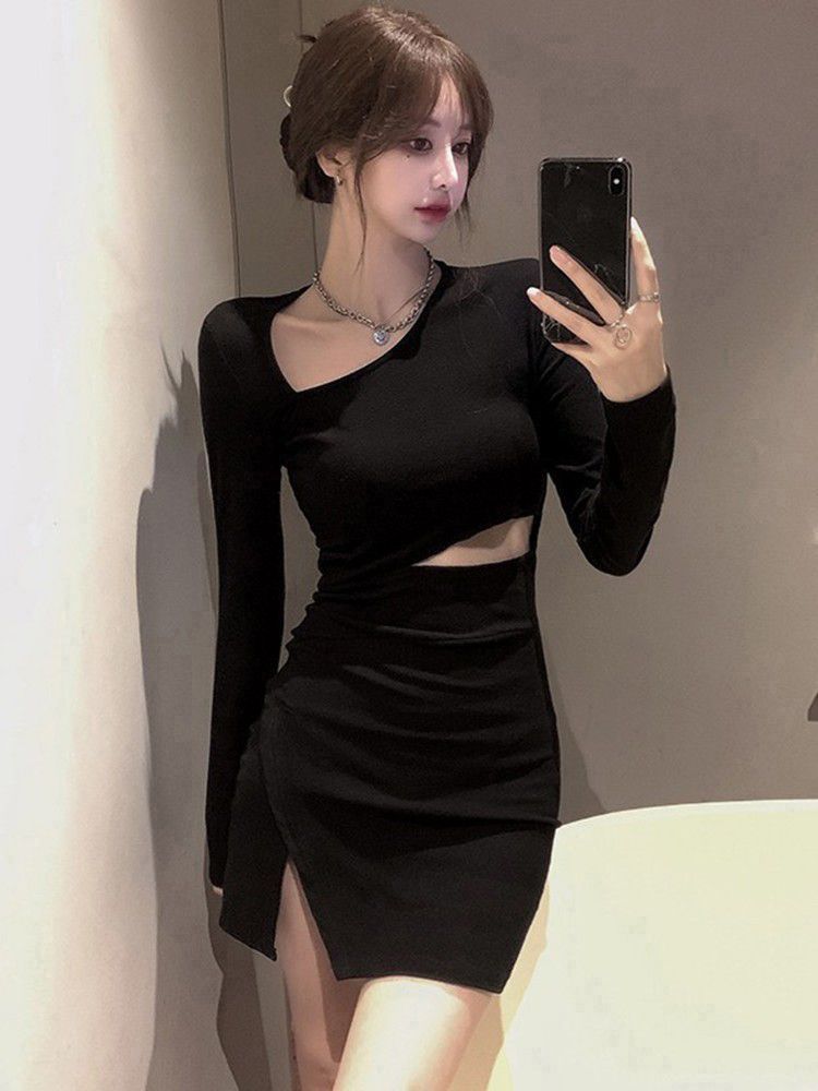Autumn 2022 new short skirt black bag hip skirt design sense careful machine hot girl long-sleeved dress women's clothing
