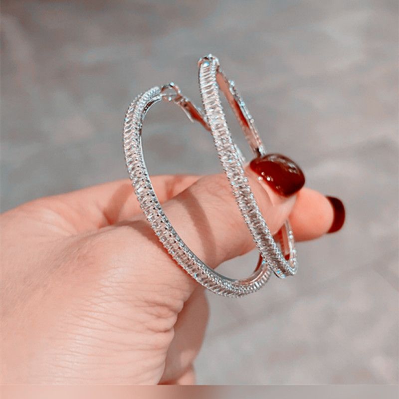 Luxurious Full-diamond Oversized Hoop Earrings European Style_voghion.com