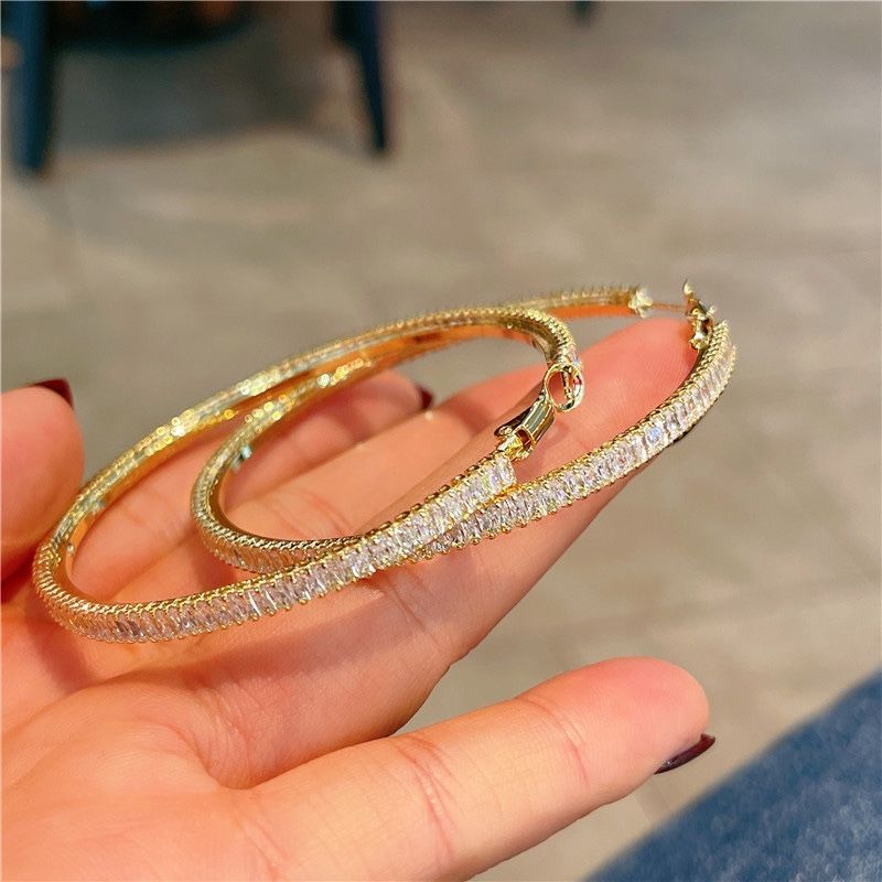 Luxurious Full-diamond Oversized Hoop Earrings European Style_voghion.com
