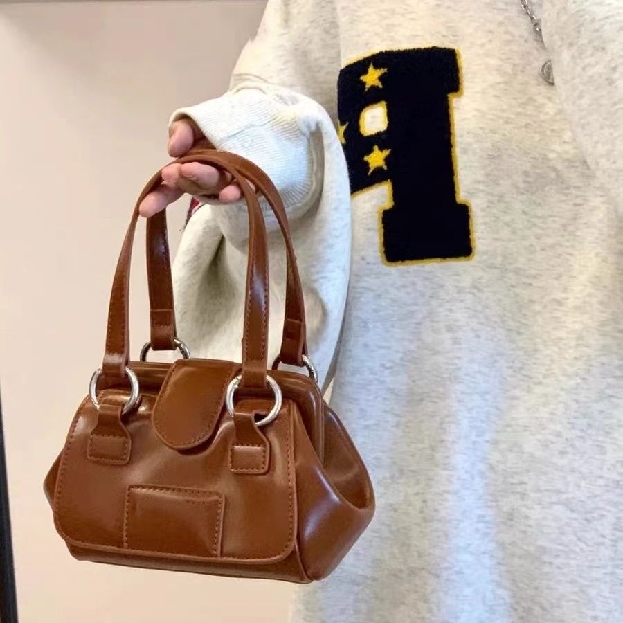 Autumn and winter high-grade texture retro small bag women's new all-match handbag niche design shoulder Messenger bag