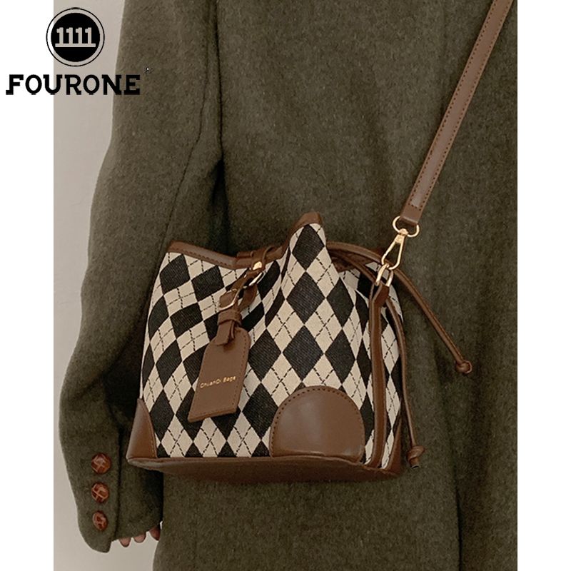 Plaid canvas bag women's new trendy fashion retro bucket bag niche all-match ins Messenger small bag