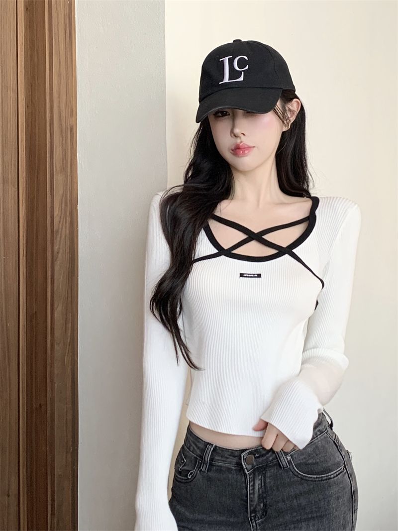 Long-sleeved sweater knitted sweater women's  autumn and winter new pure desire design sense niche bottoming inner hot girl top