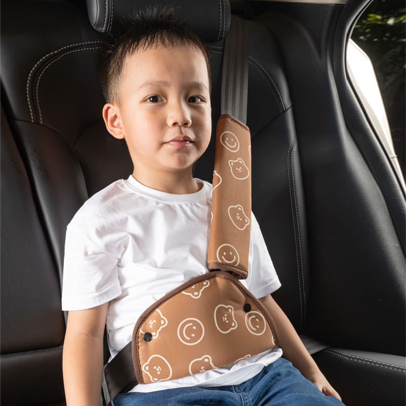 儿童汽车安全带护肩套固定器保护套防勒脖男女卡通可爱四季通用品