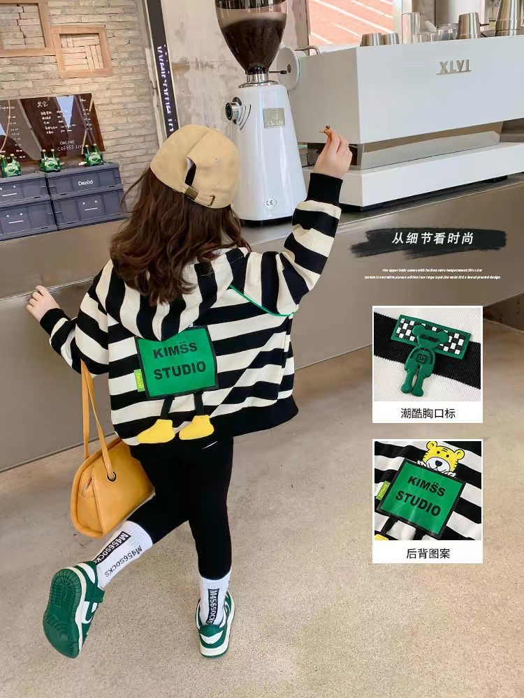 Girls coat autumn and winter style 2022 new foreign style children's autumn clothing plus fleece sweater spring and autumn hooded little girl tops
