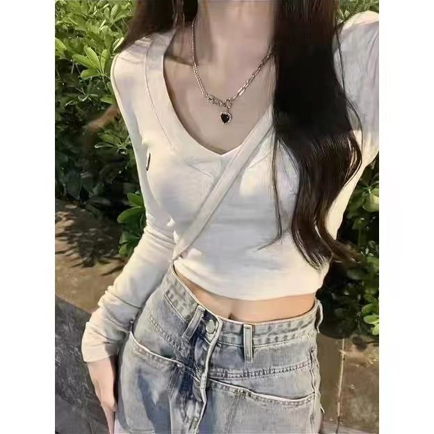 甜辣妹chic港味長袖T恤女秋冬新款修身V領刺繡短款內搭打底衫上衣
