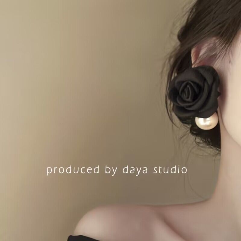 The night is sultry, romantic French retro black rose pearl earrings, light luxury, high-end fairy temperament, Hong Kong style earrings