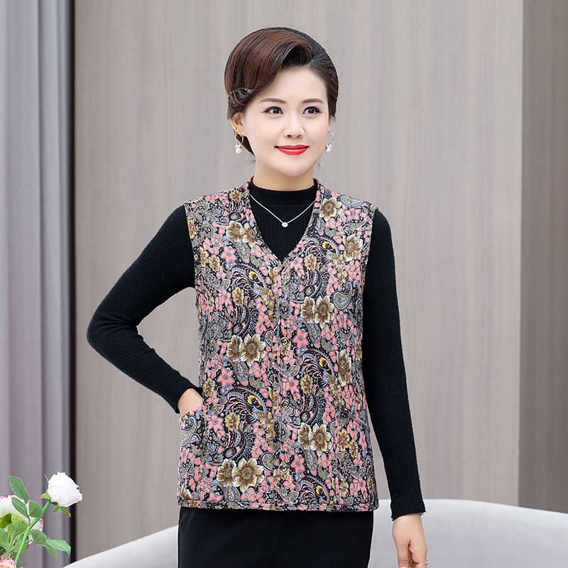 Middle-aged and elderly camel hair cotton vest female mother's large size thickened warm vest vest shoulder elderly large size close-fitting vest