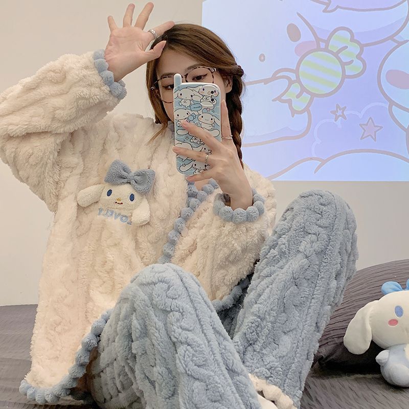 Ins wind pajamas women plus velvet thickened cardigan coral fleece sweet and simple flannel autumn and winter home service suit