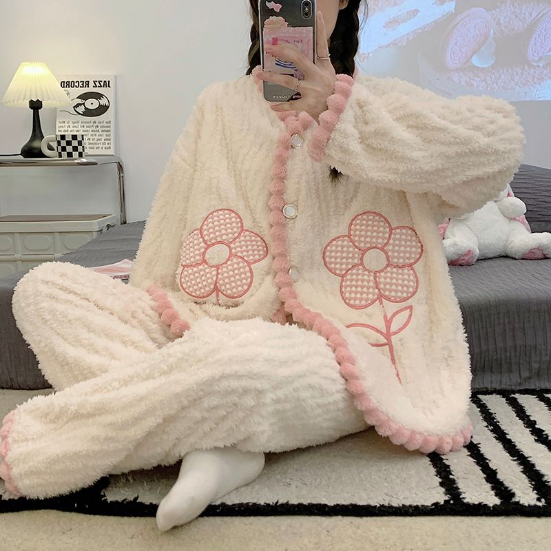 Ins wind pajamas women plus velvet thickened cardigan coral fleece sweet and simple flannel autumn and winter home service suit