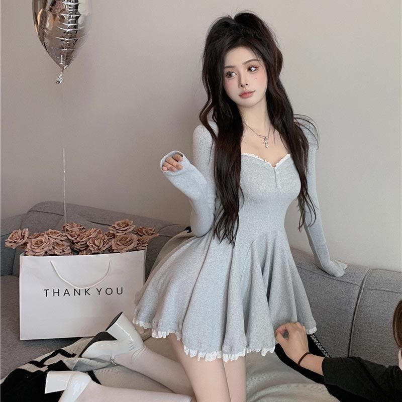 純欲蓬蓬春秋蕾絲連衣裙女秋季新款長袖收腰氣質辣妹百褶A字短裙