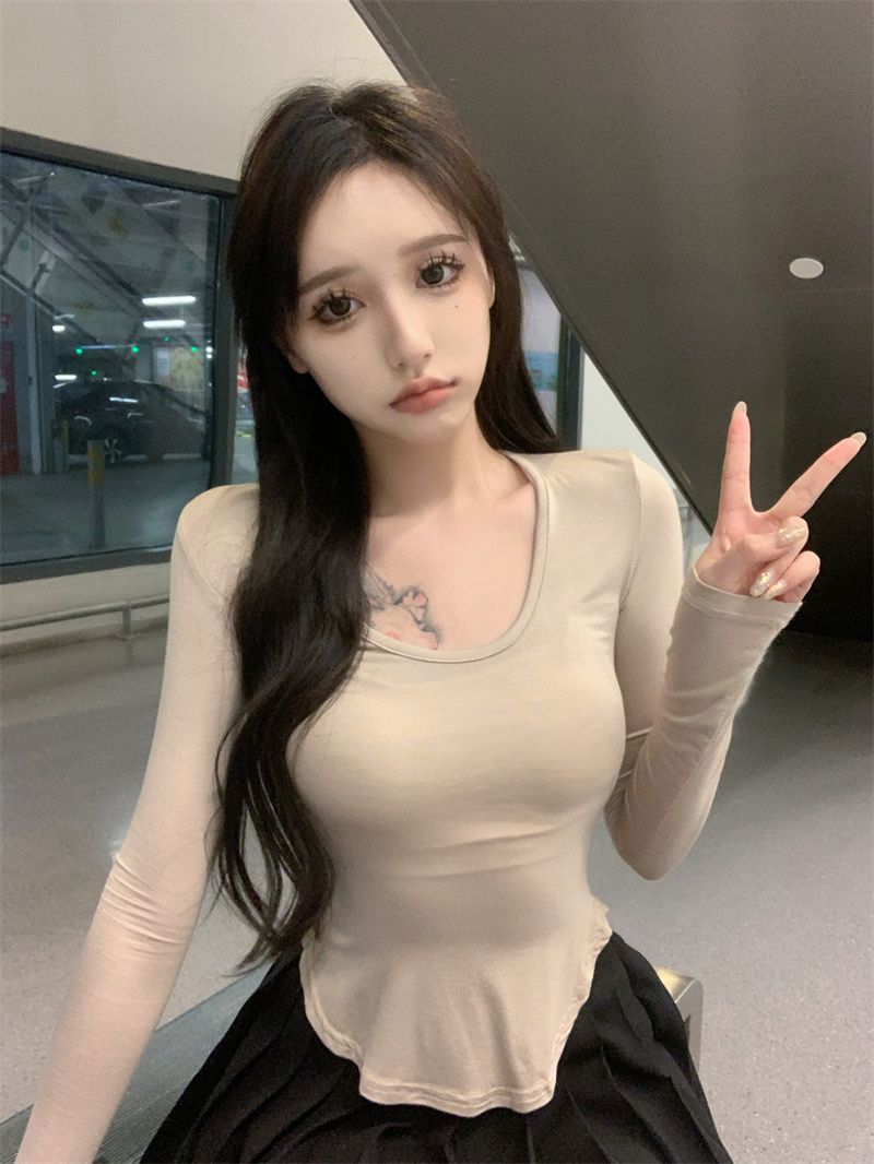 Pure desire wind self-cultivation U-neck long-sleeved T-shirt women's autumn hot girl looks thin and irregular inner waist waist bottoming small shirt top