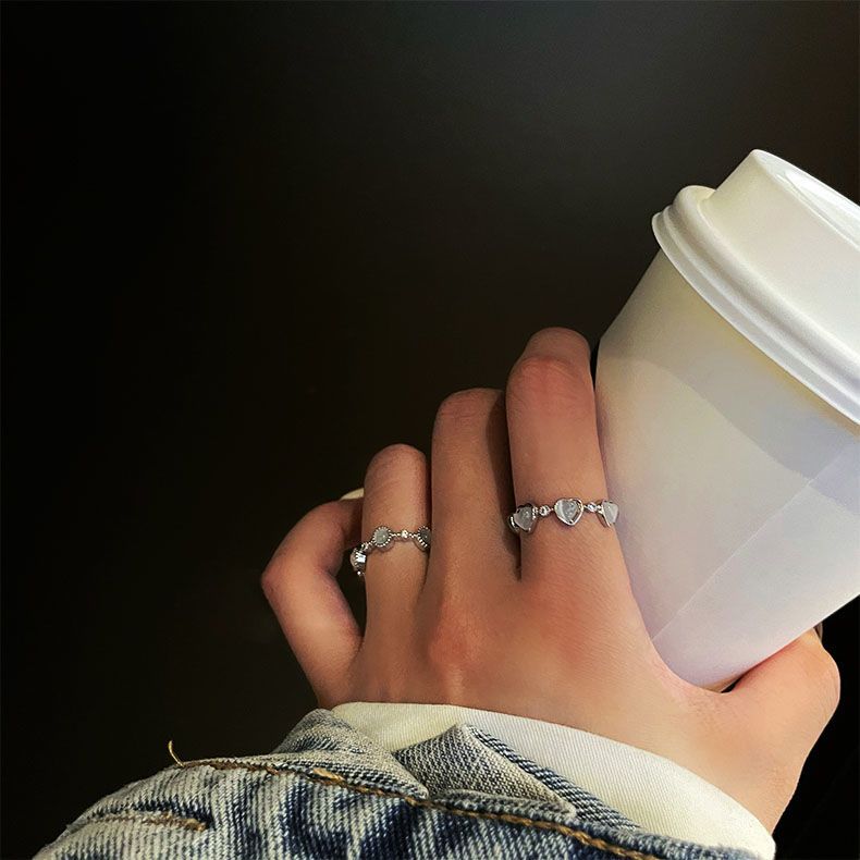 Internet celebrity love ring female ins light luxury niche design sense personality cold style high-end opal index finger ring