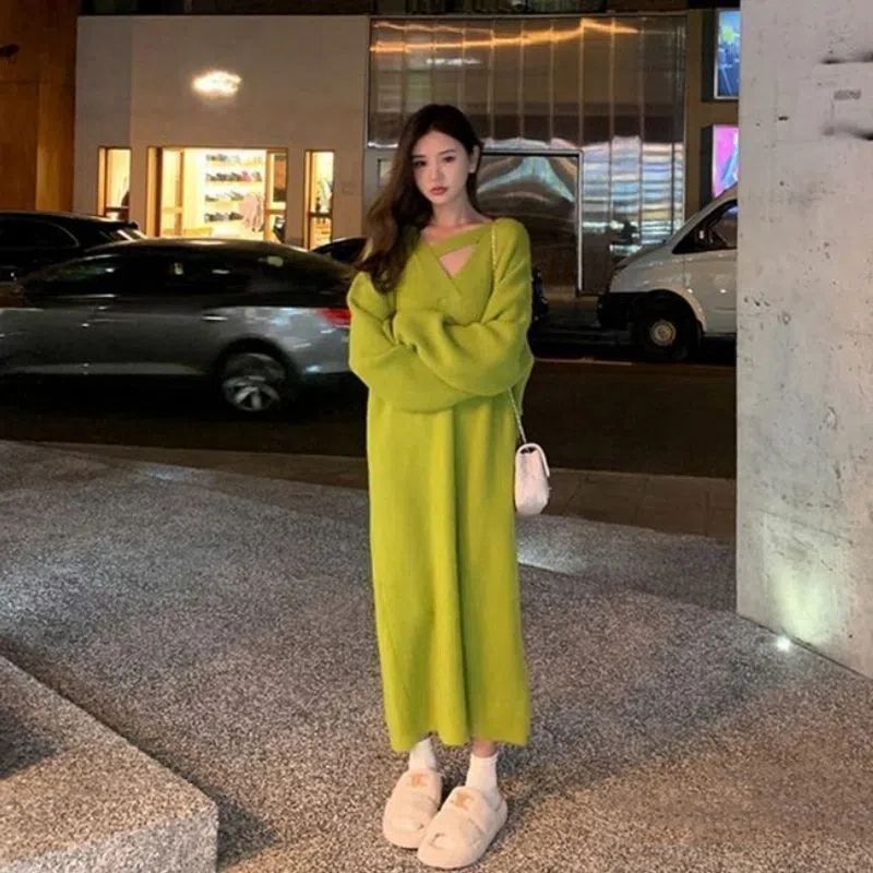 Autumn and winter dress women's knitted sweater long-sleeved V-neck temperament goddess style loose little French long skirt