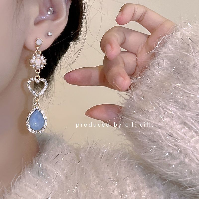 Frozen Blue Snowflake Long Middle Age No Pierced Ear Clip Women's Autumn and Winter Niche High-end Pendant Earrings