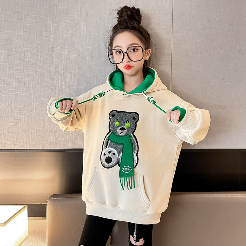 Girls' winter fleece and thickened sweater foreign style 2022 fashion new children's casual explosive street top winter clothes