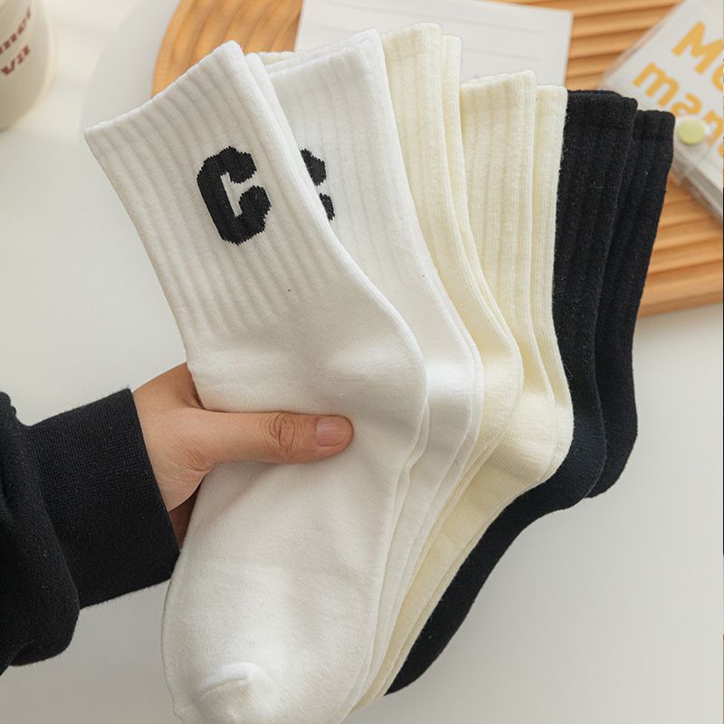 Socks women's mid-tube vertical pattern slimming ins all-match high-value Mori campus letters autumn and winter trendy socks