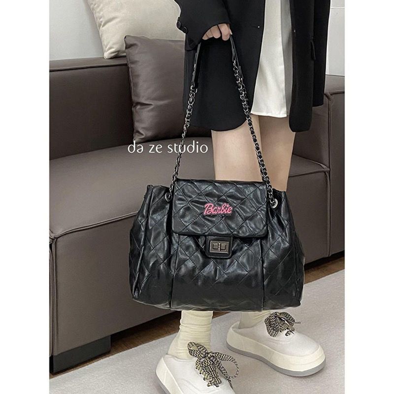 Bag women's 2022 new high-end texture niche autumn and winter commuting to class large-capacity one-shoulder Messenger Tote bag